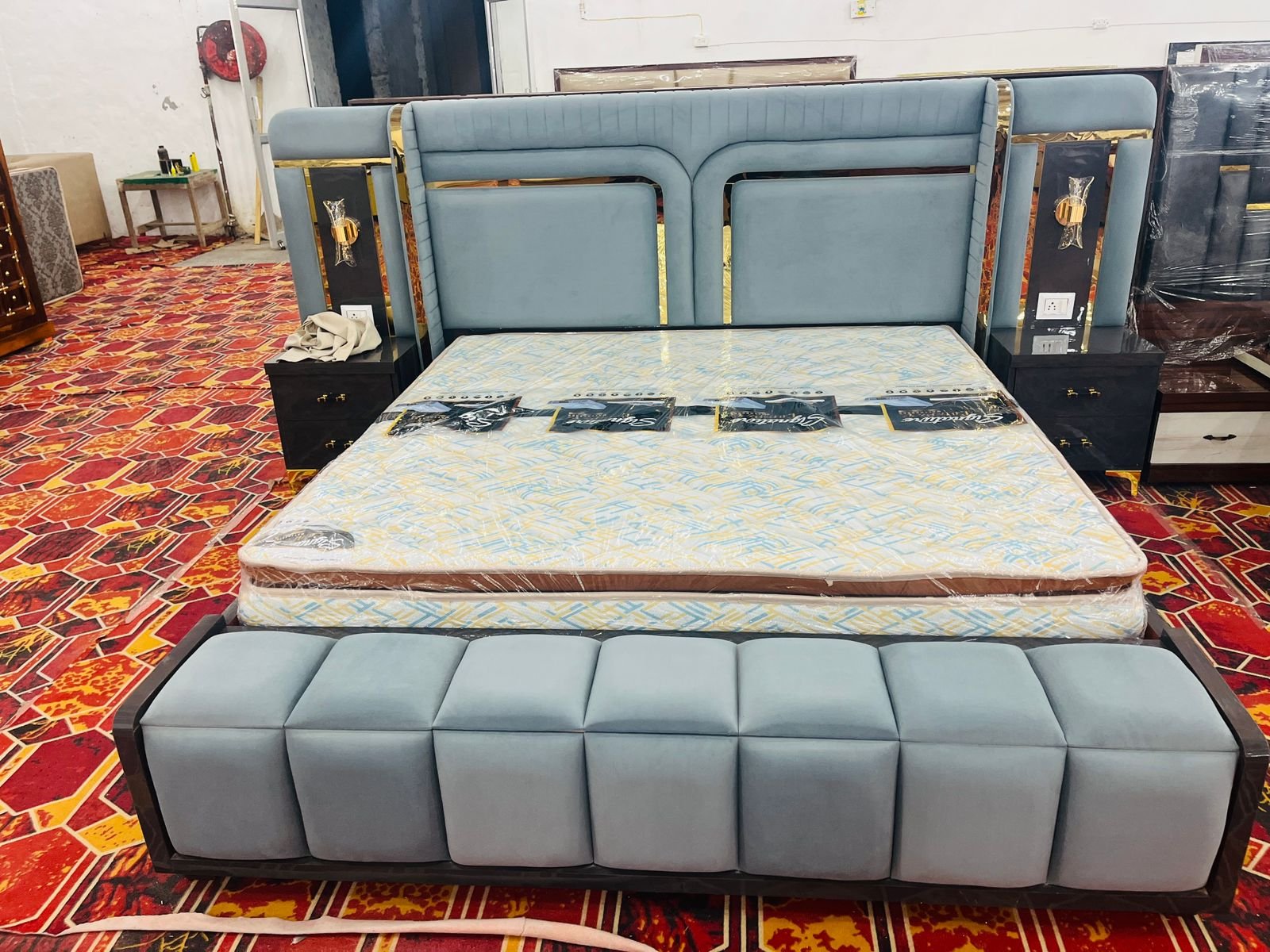 9'Bed without mettres